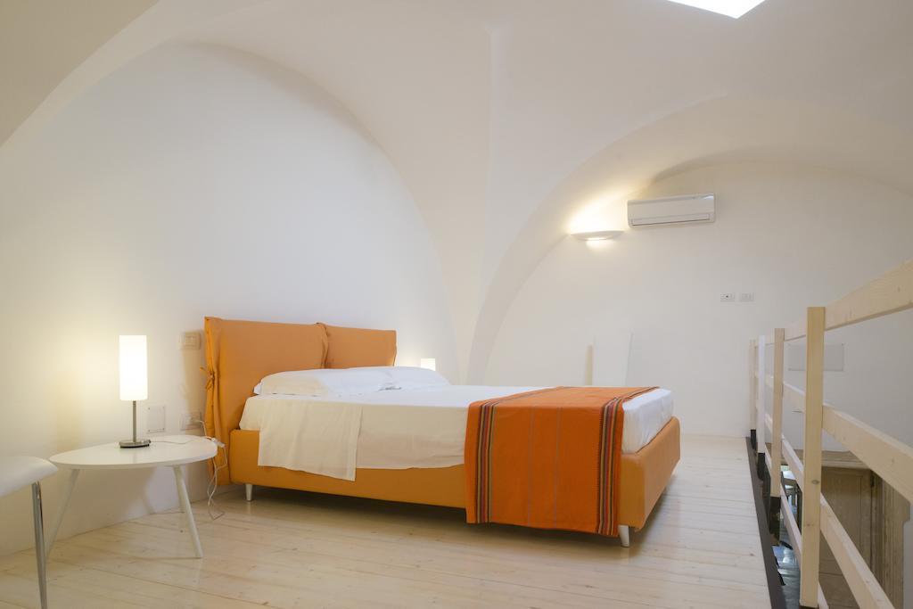 Relais Carlo V - Palazzo Storico Bed & Breakfast Gallipoli Bilik gambar