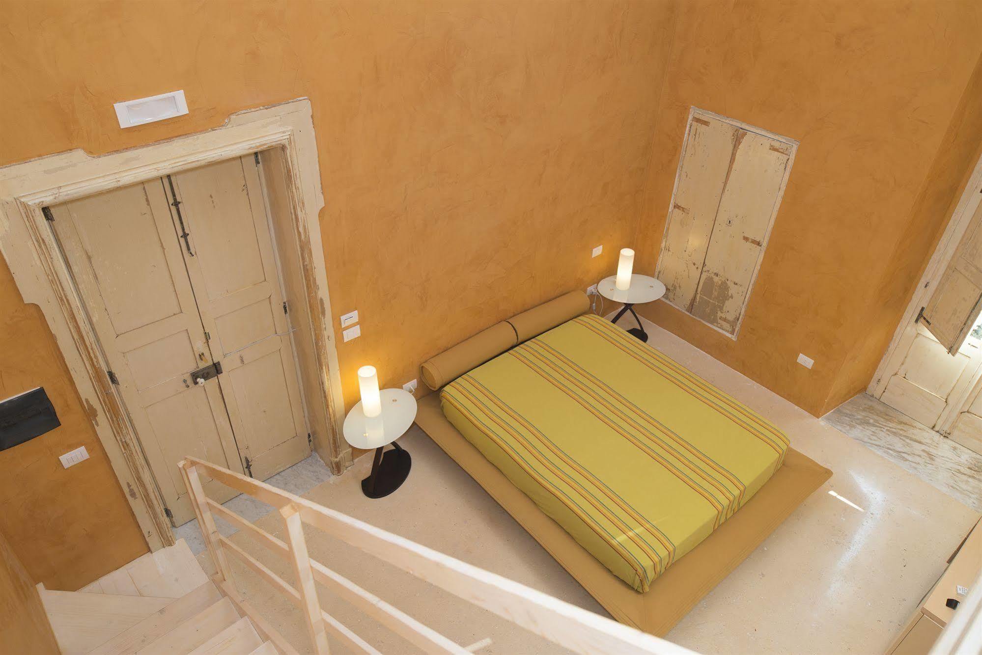 Relais Carlo V - Palazzo Storico Bed & Breakfast Gallipoli Luaran gambar