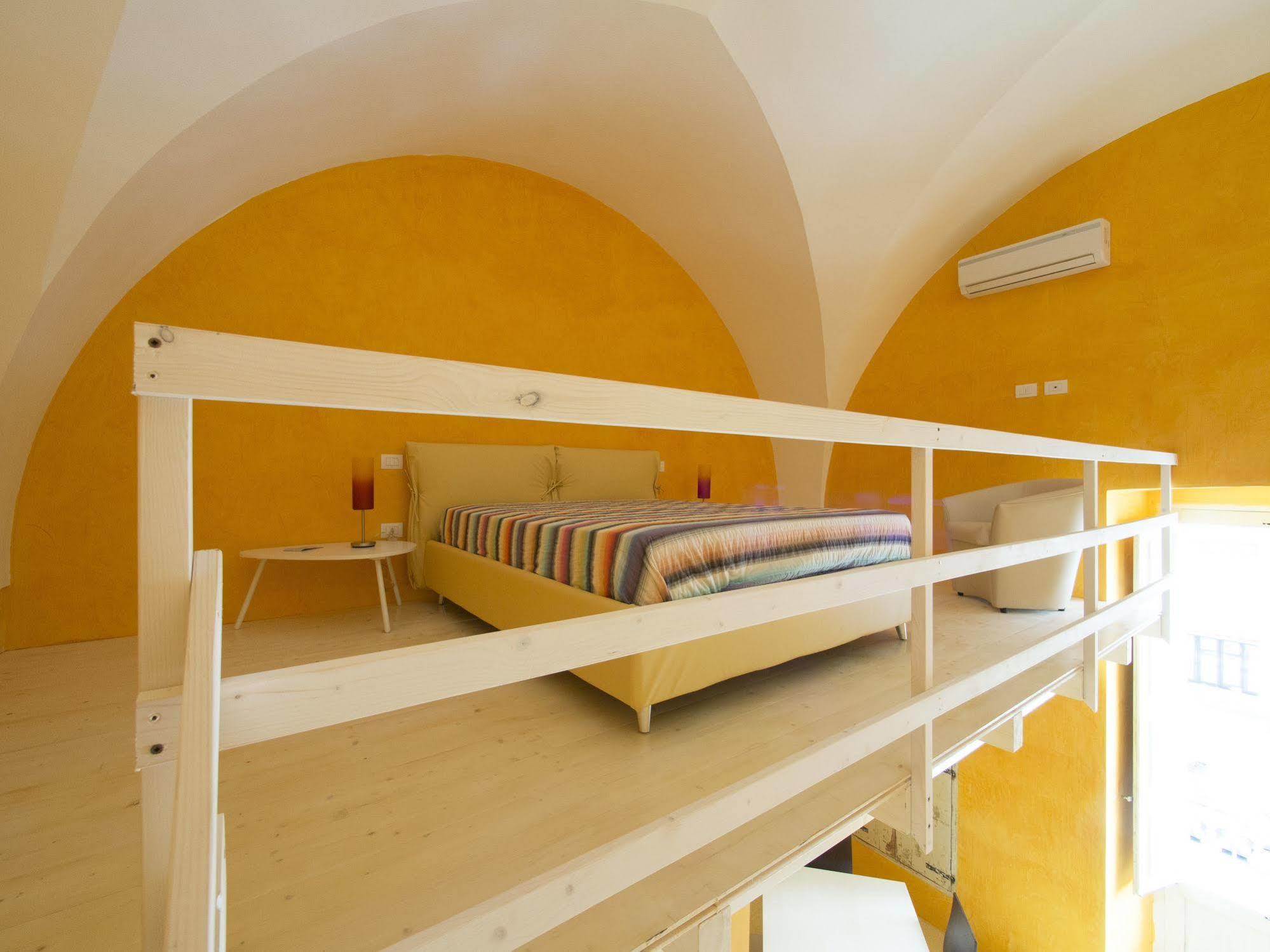 Relais Carlo V - Palazzo Storico Bed & Breakfast Gallipoli Luaran gambar